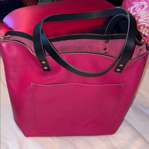 Portland leather group large 🦄 color hibiscus BNNU it has been in my closet. - Picture 1 of 6